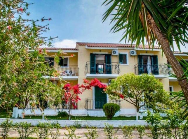 Lemon Tree Apartments B C Аргостолион Экстерьер фото